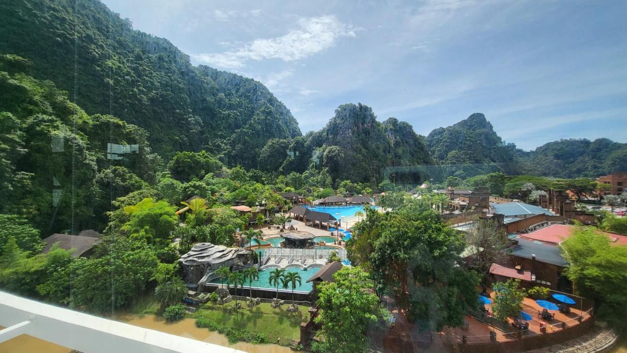 De Hotspring 6 Pax Suite @ Sunway Onsen Ipoh Buitenkant foto